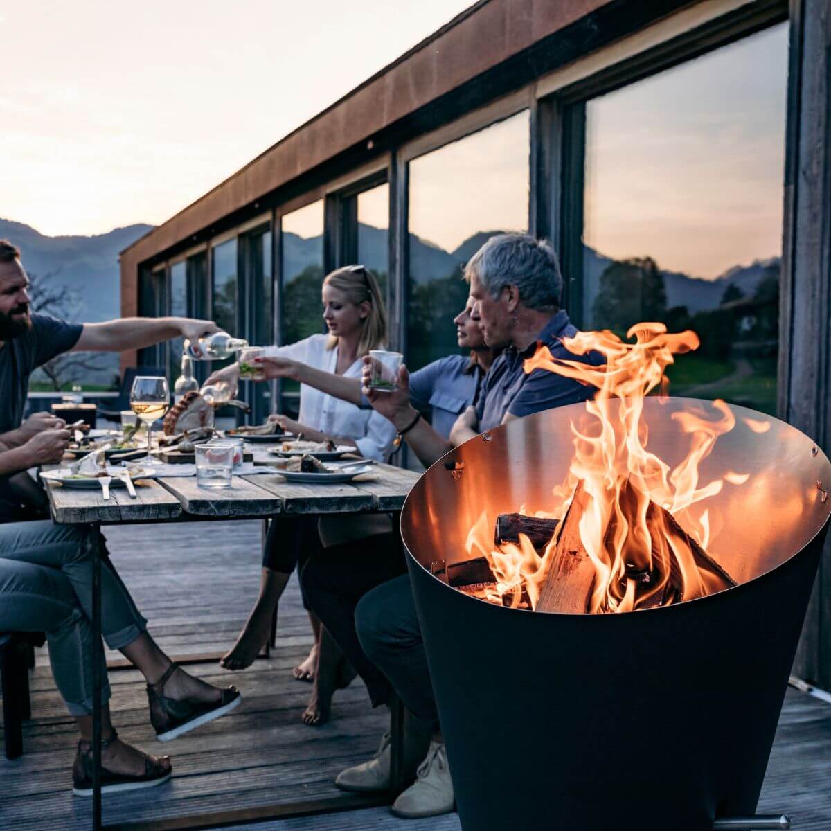 Höfats Cone Houtskool barbeceau & vuurkorf