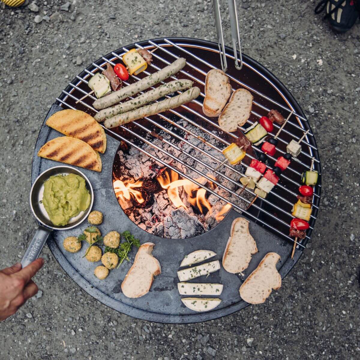 Höfats Bowl 57 Vuurkorf Plancha BBQ Set laag